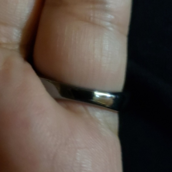 Red Ruby like 10kt black gold filled ring - Picture 3 of 4